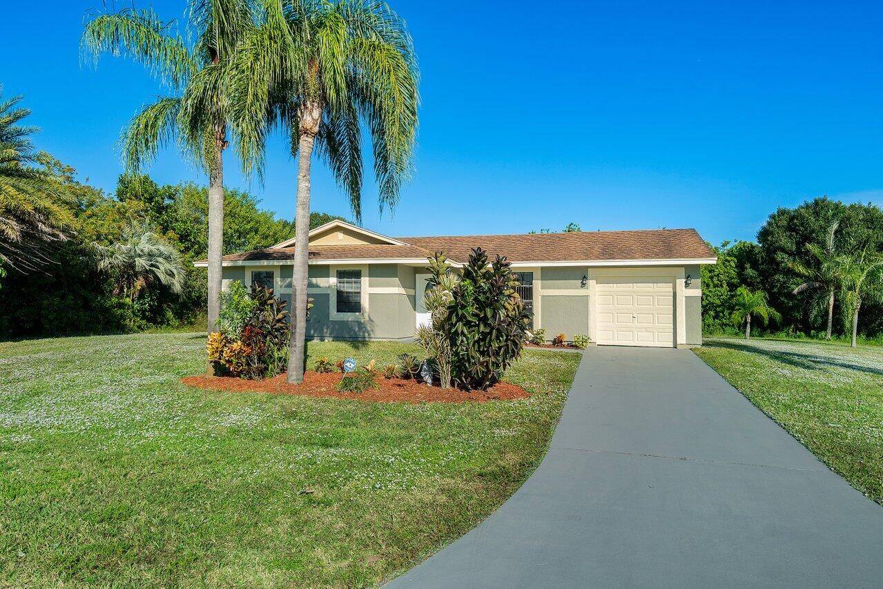 Port Saint Lucie, FL 34983,897 SW Carmelite ST