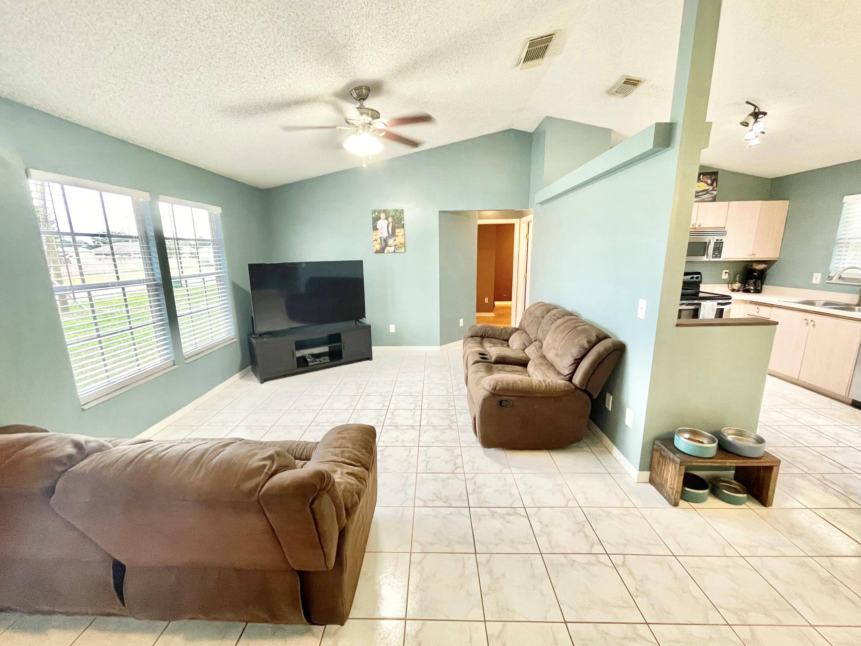 Port Saint Lucie, FL 34953,534 SW Natalie TER