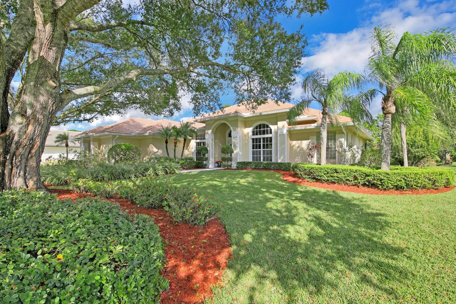 Port Saint Lucie, FL 34986,8007 Plantation Lakes DR