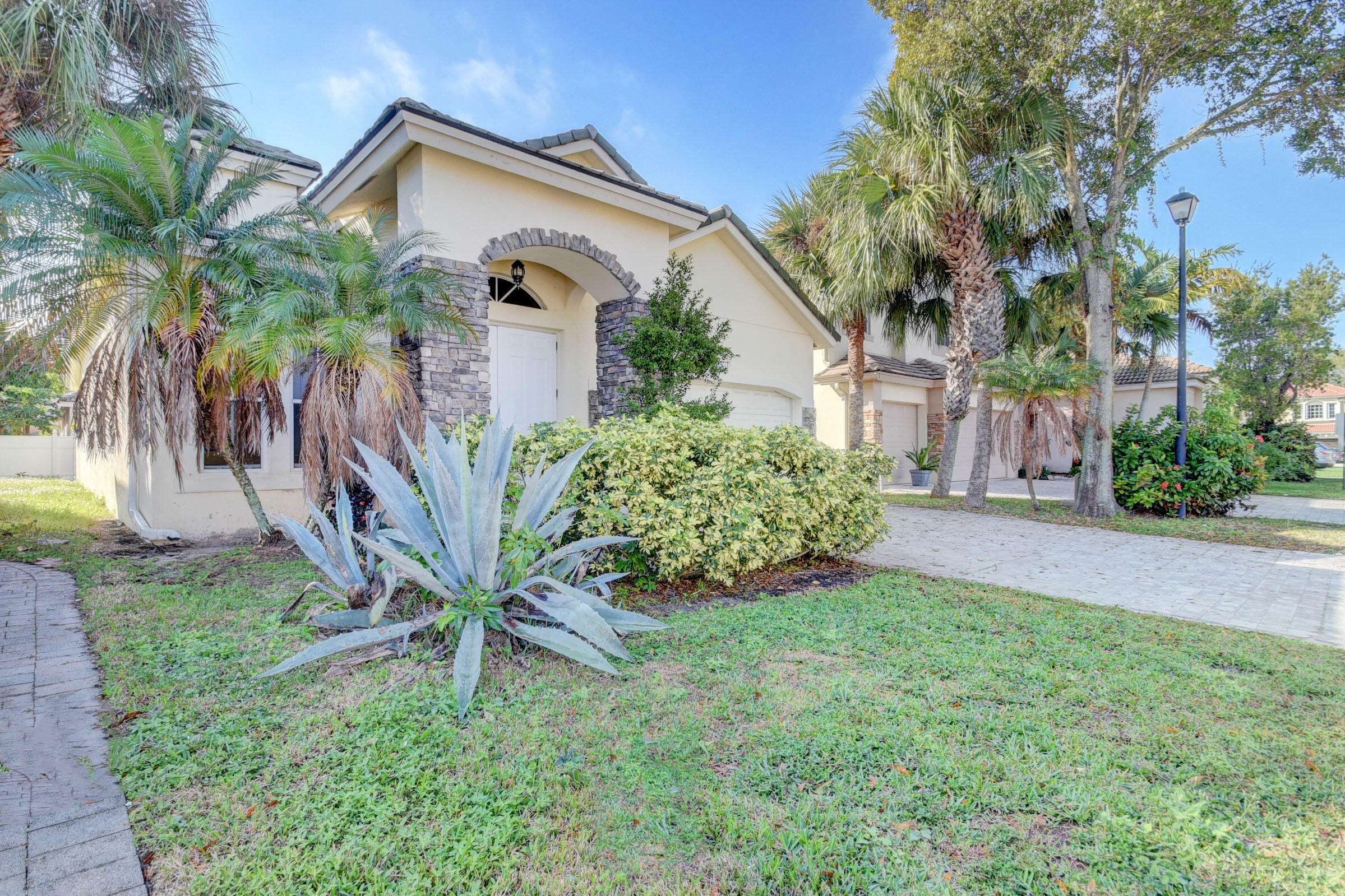 Lake Worth, FL 33462,4084 Coontie CT