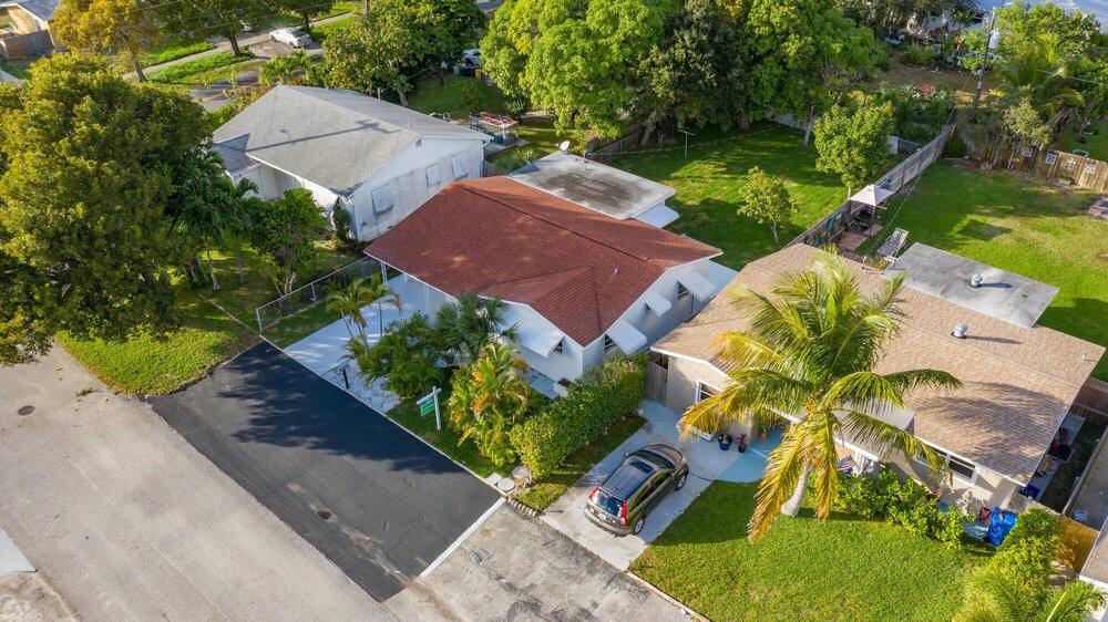 Lantana, FL 33462,711 W Broward ST