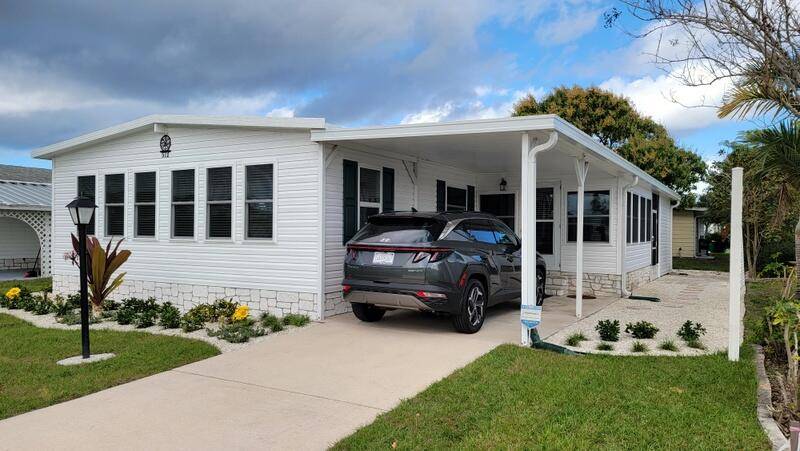 Barefoot Bay, FL 32976,512 Royal Tern DR