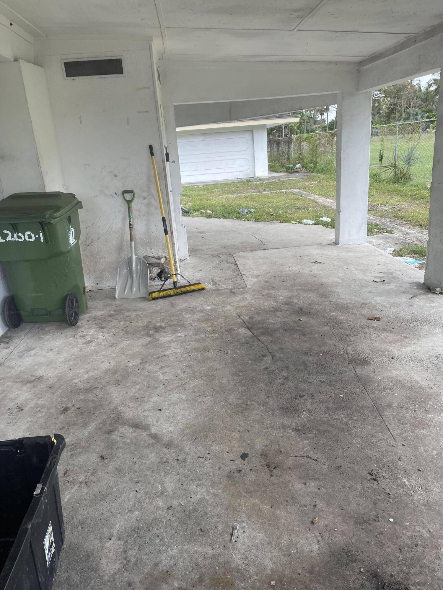 Fort Lauderdale, FL 33311,2200 NW 22nd ST