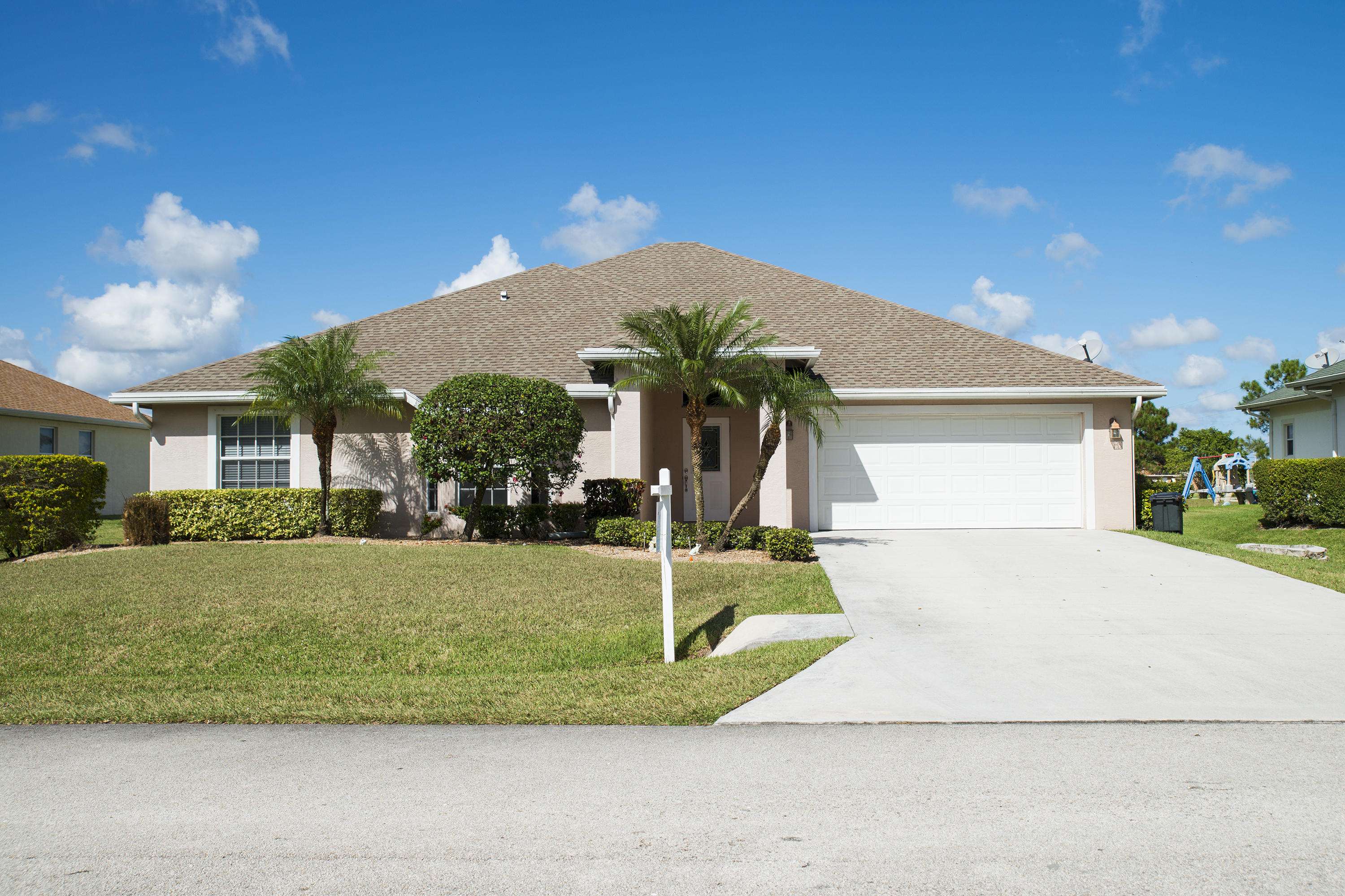 Port Saint Lucie, FL 34986,5805 NW Rose Petal CT