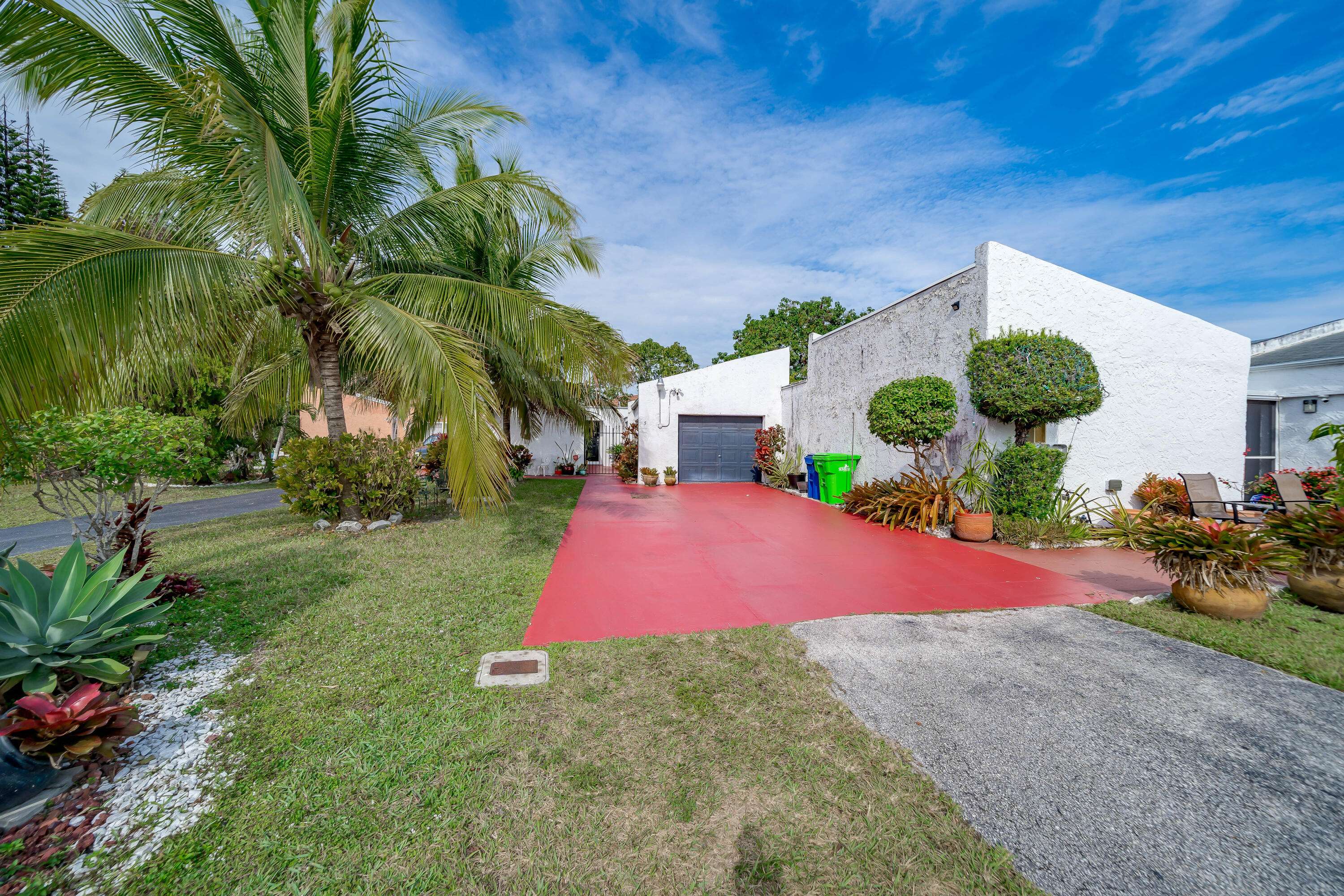 Sunrise, FL 33322,9675 NW 26th PL 5