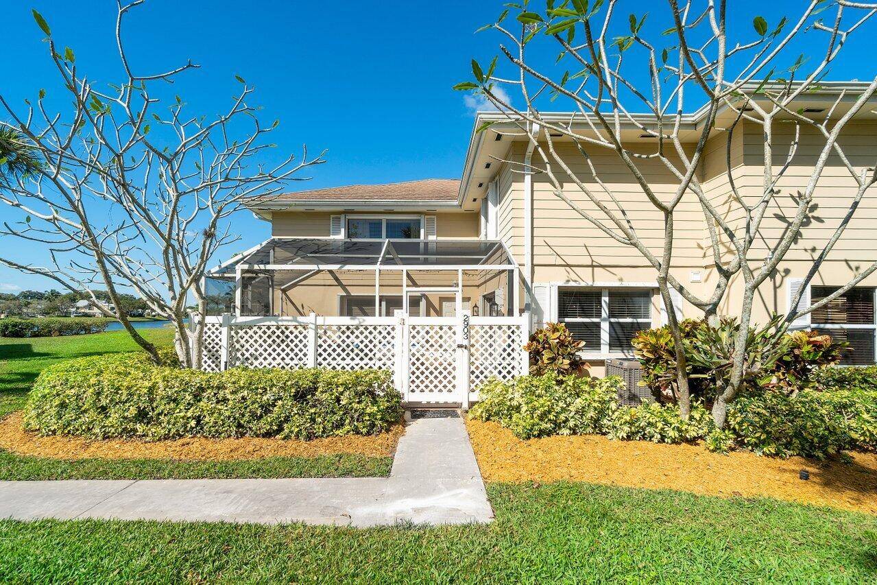 Boynton Beach, FL 33436,2903 Foxboro CT