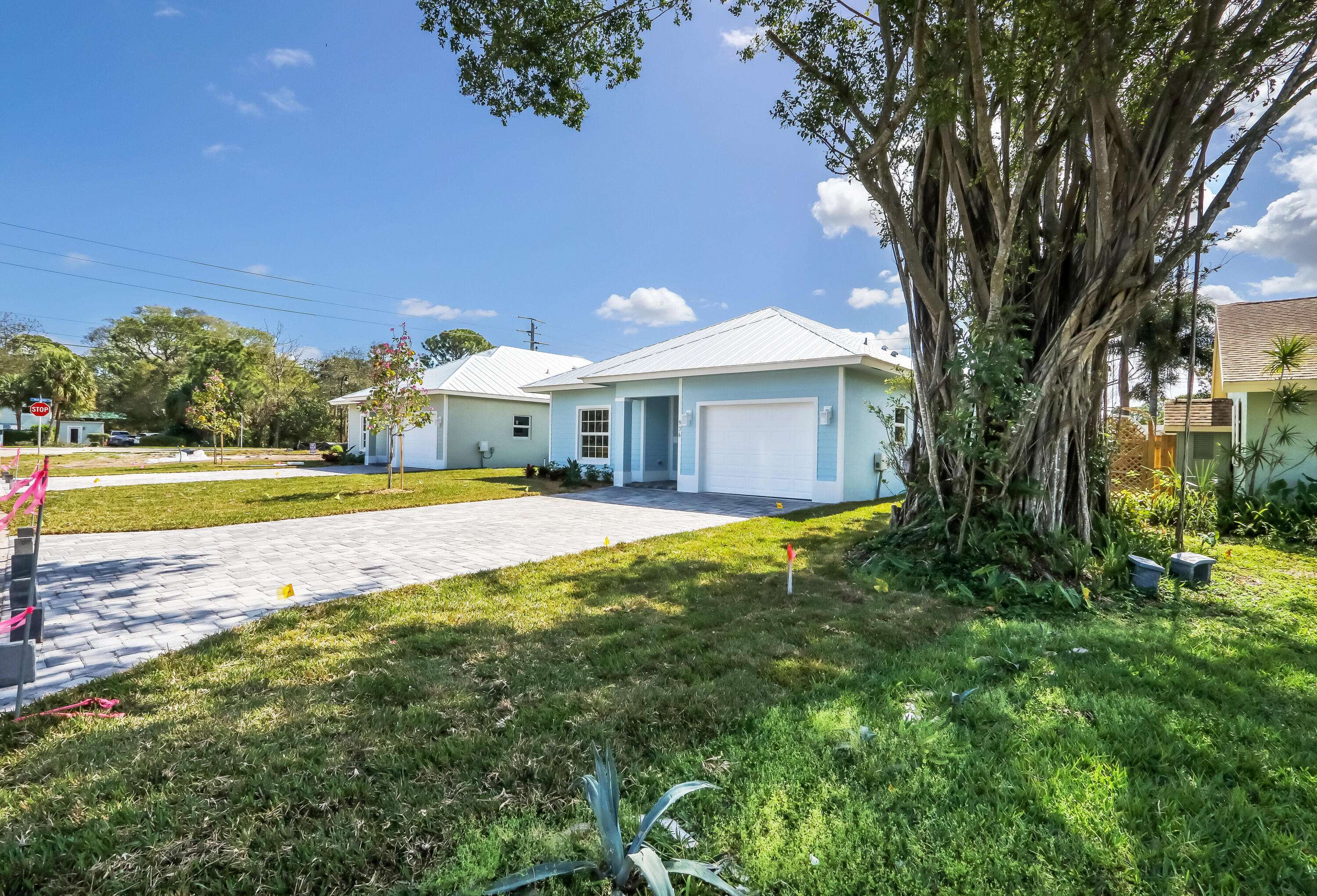 Stuart, FL 34994,936 SE 6th ST