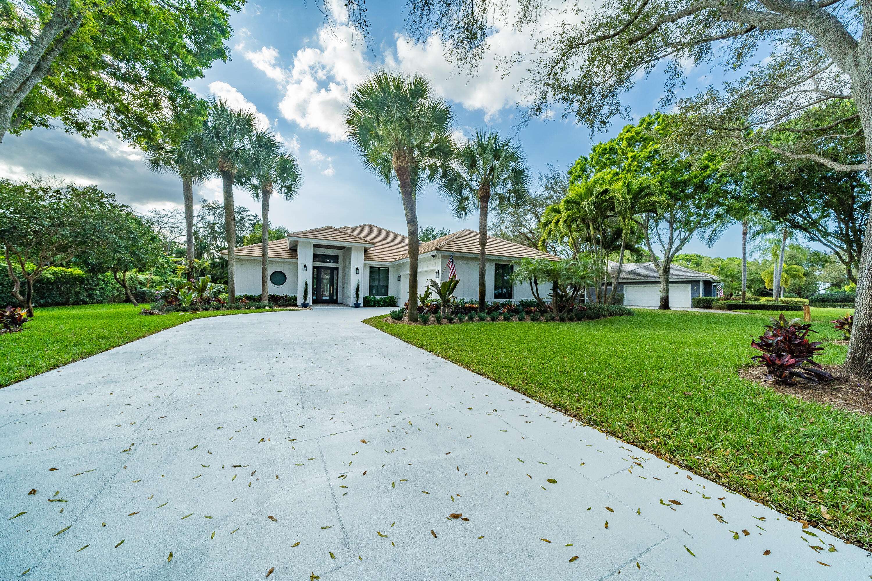 Tequesta, FL 33469,18268 SE Ridgeview DR