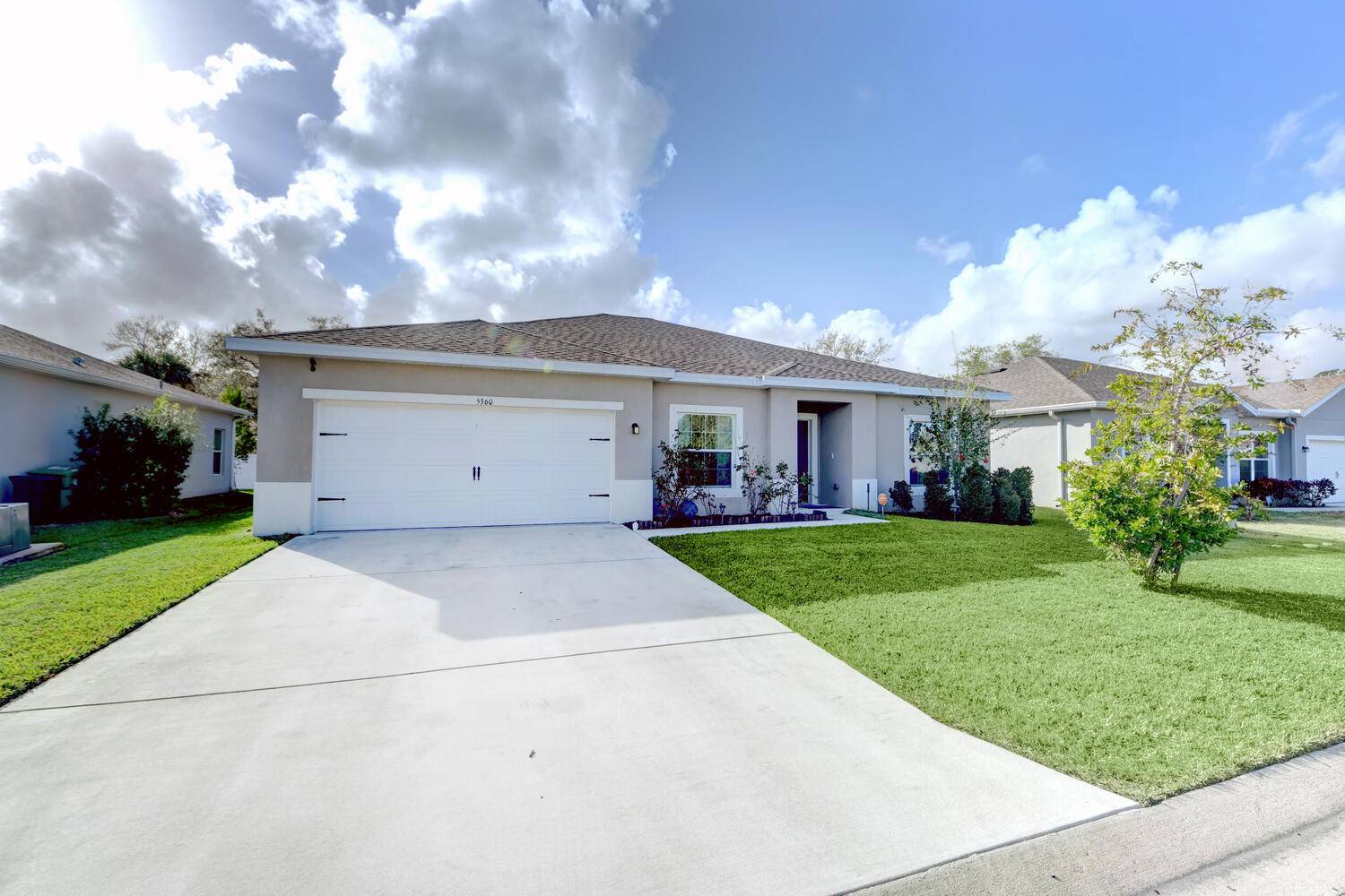 Fort Pierce, FL 34951,5360 Oakland Lake CIR