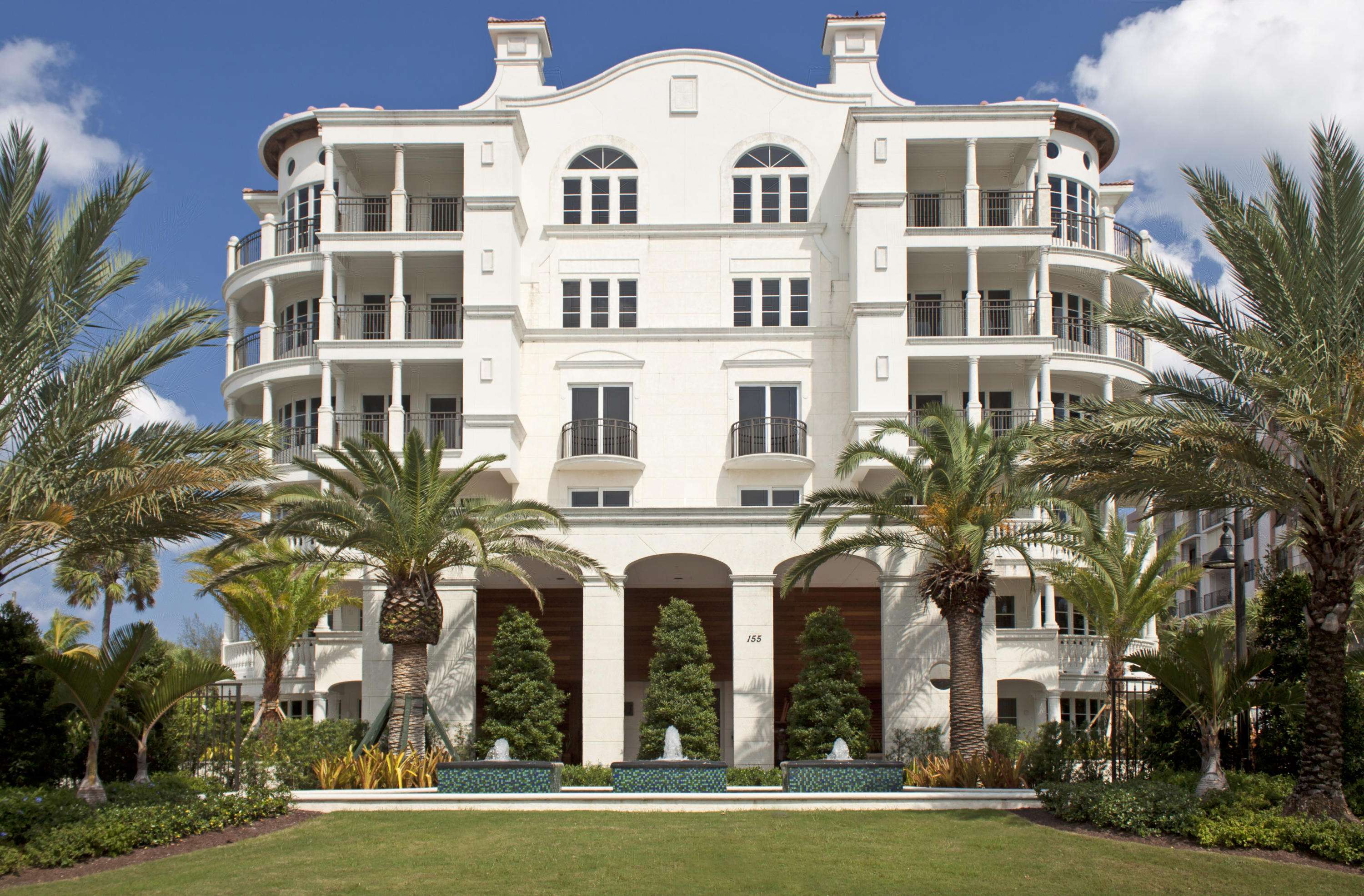 Palm Beach Shores, FL 33404,155 S Ocean AVE 304