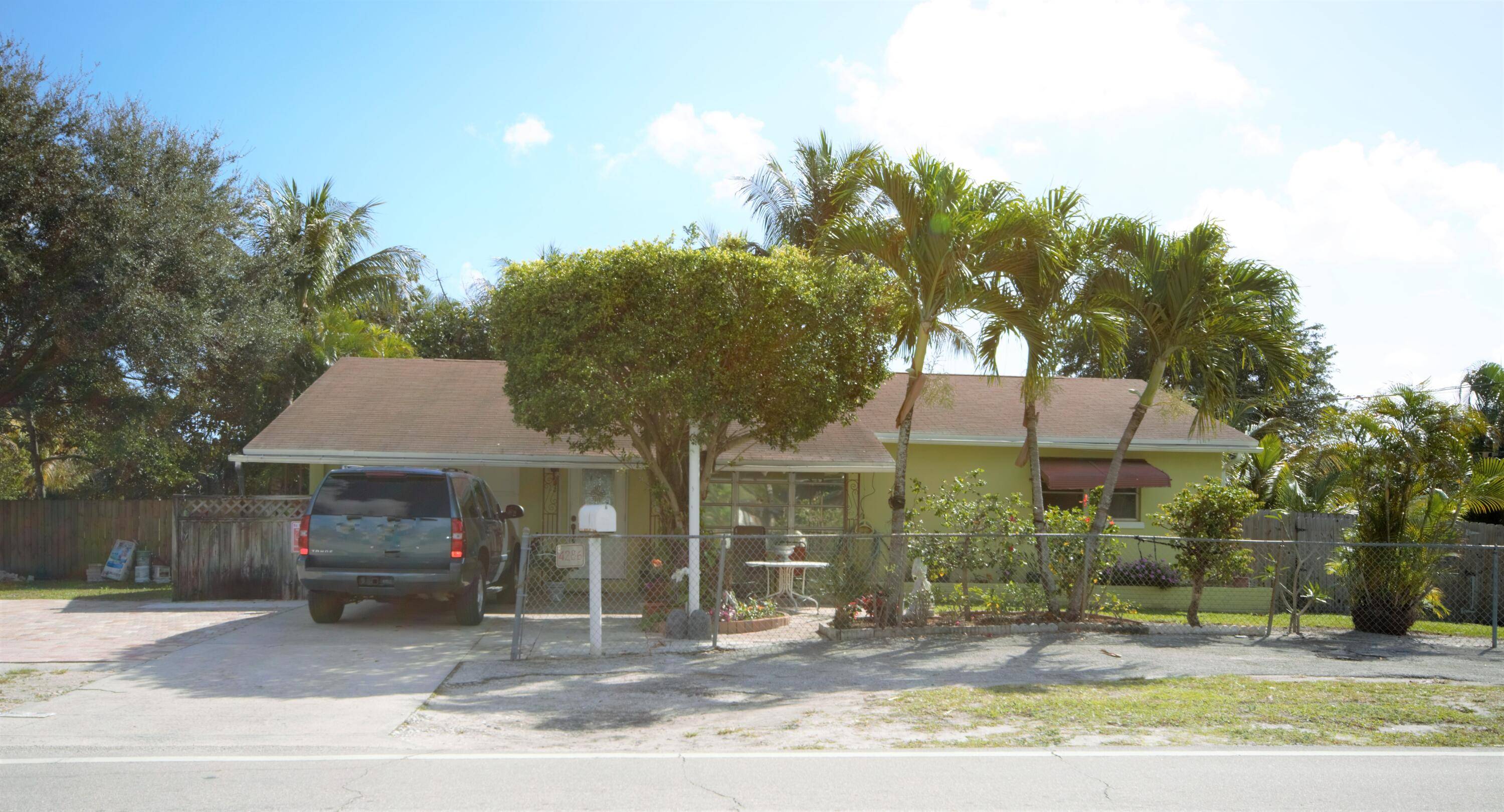 Lake Worth, FL 33461,4286 Davis RD