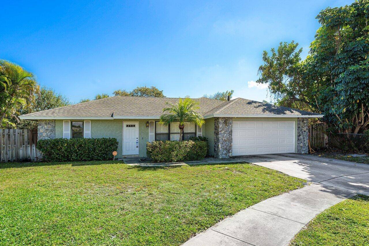 Lantana, FL 33462,1235 La Costa CIR