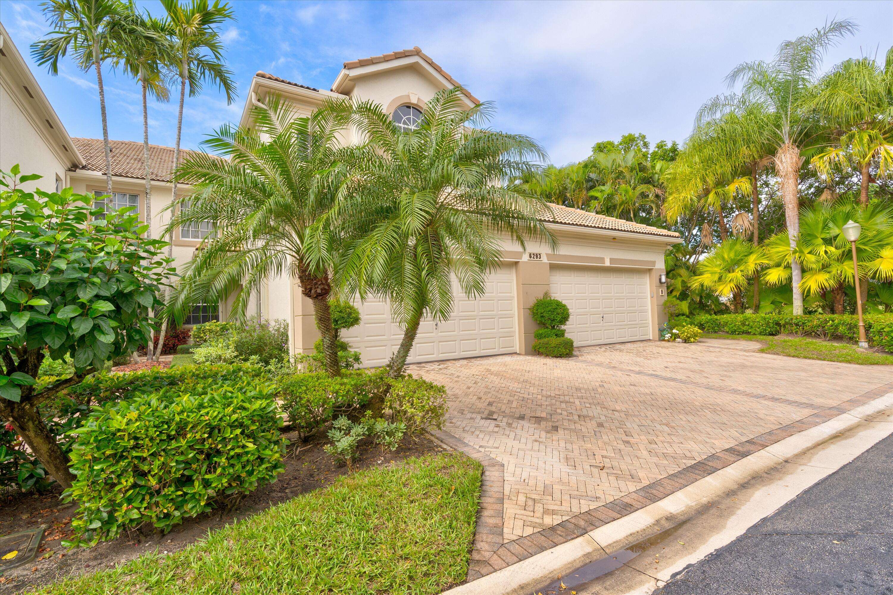 Boca Raton, FL 33496,6293 Graycliff DR B