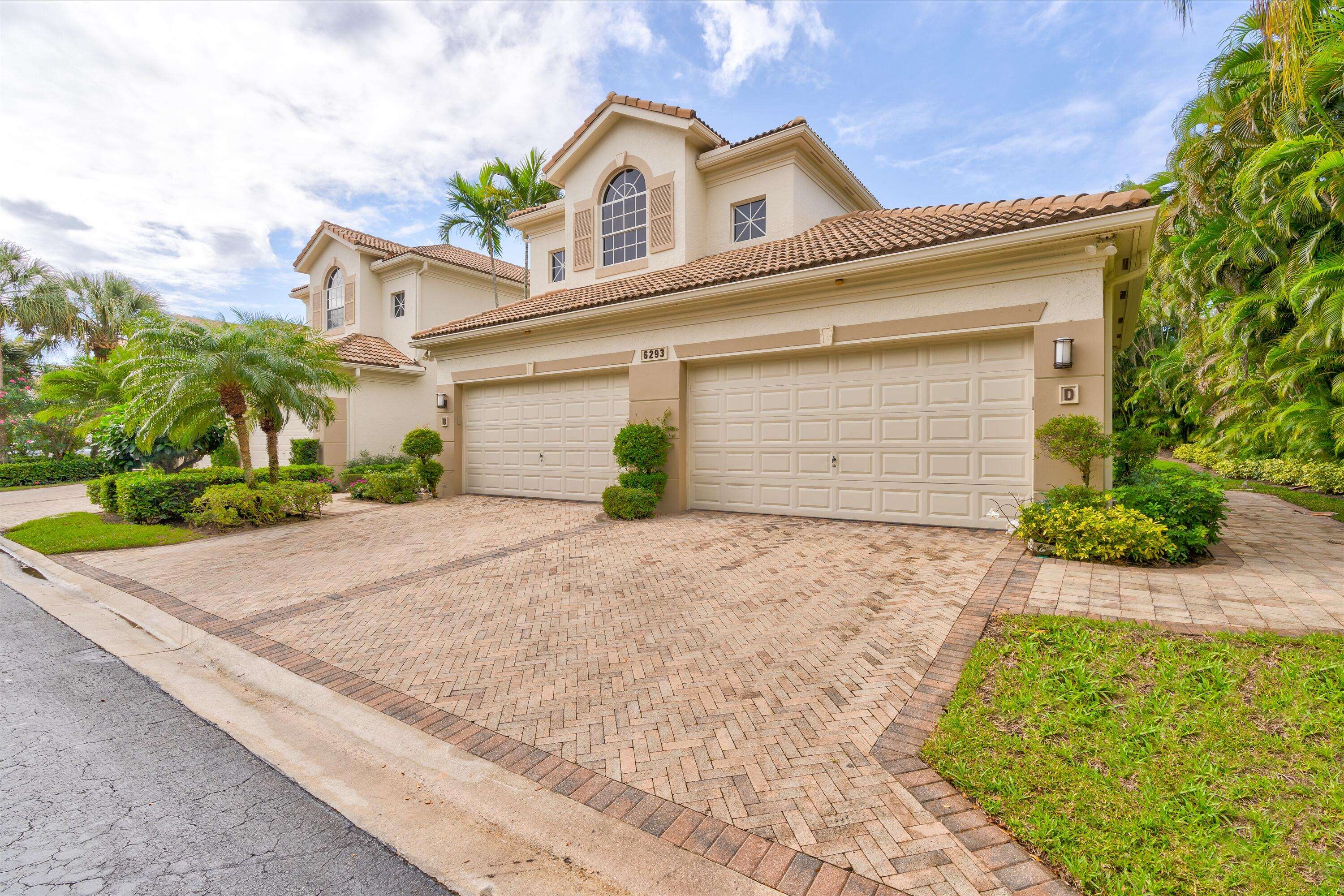 Boca Raton, FL 33496,6293 Graycliff DR B