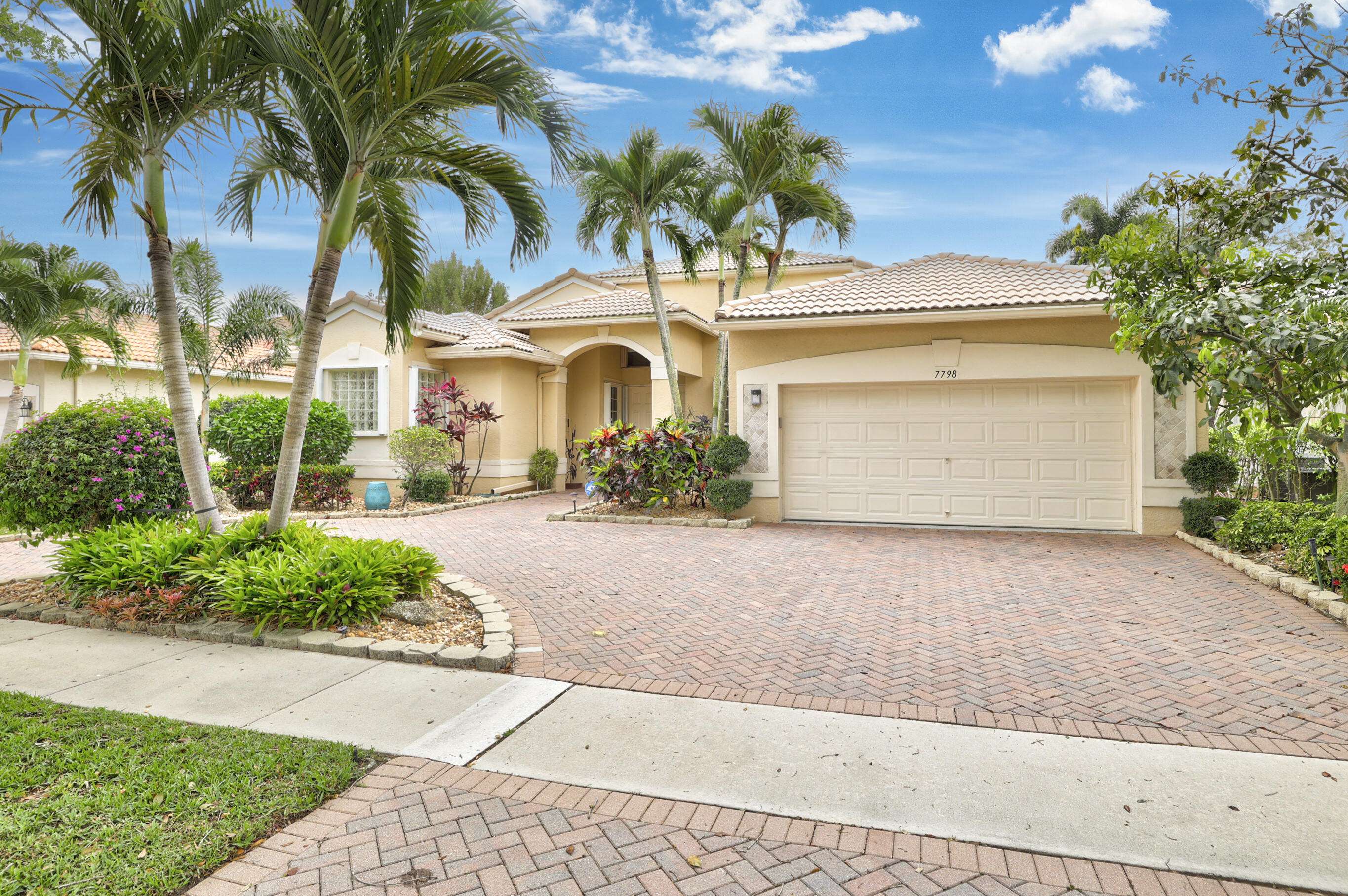 Boynton Beach, FL 33437,7798 Rinehart DR