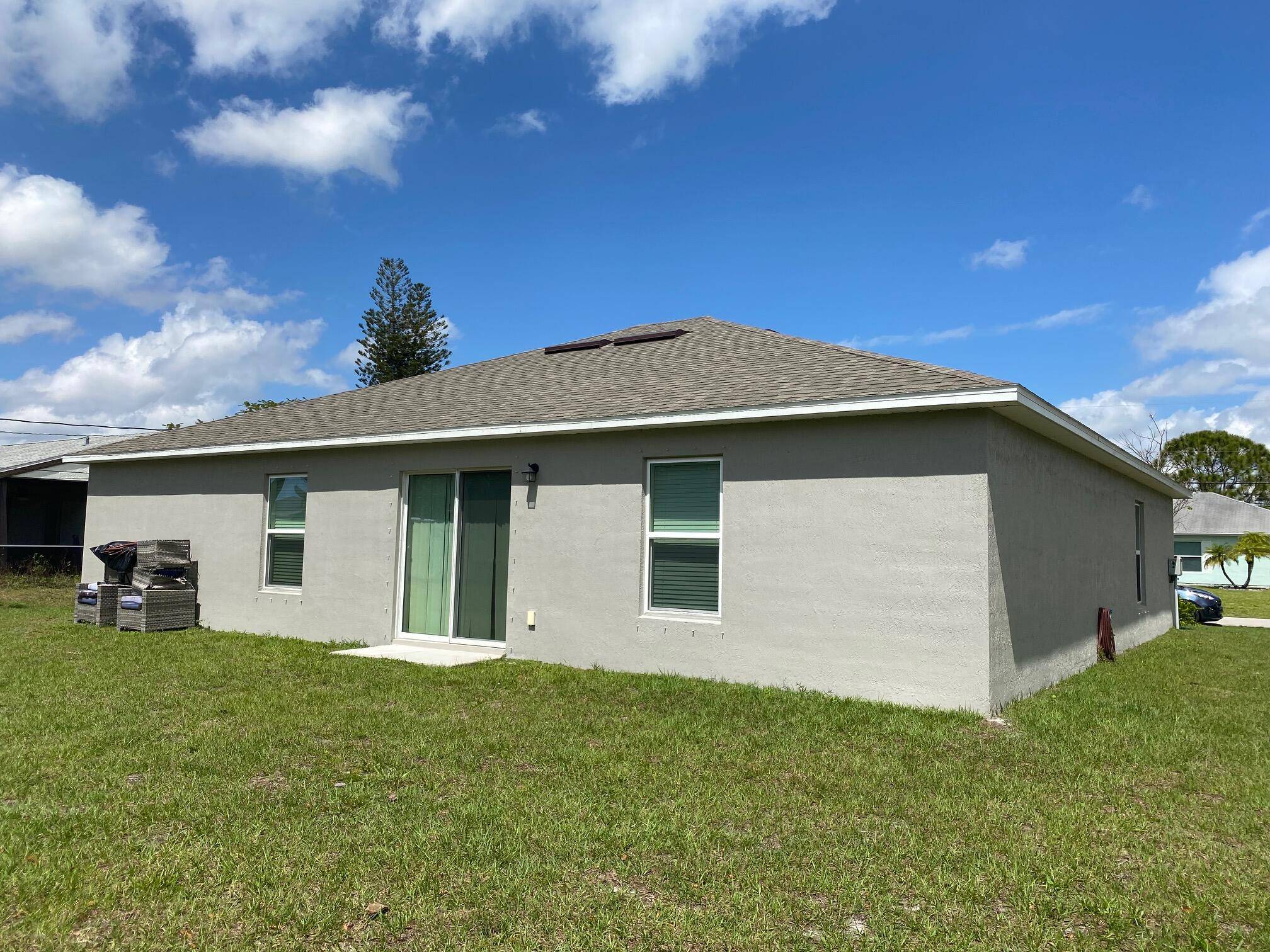 Port Saint Lucie, FL 34984,544 SE Whitmore DR