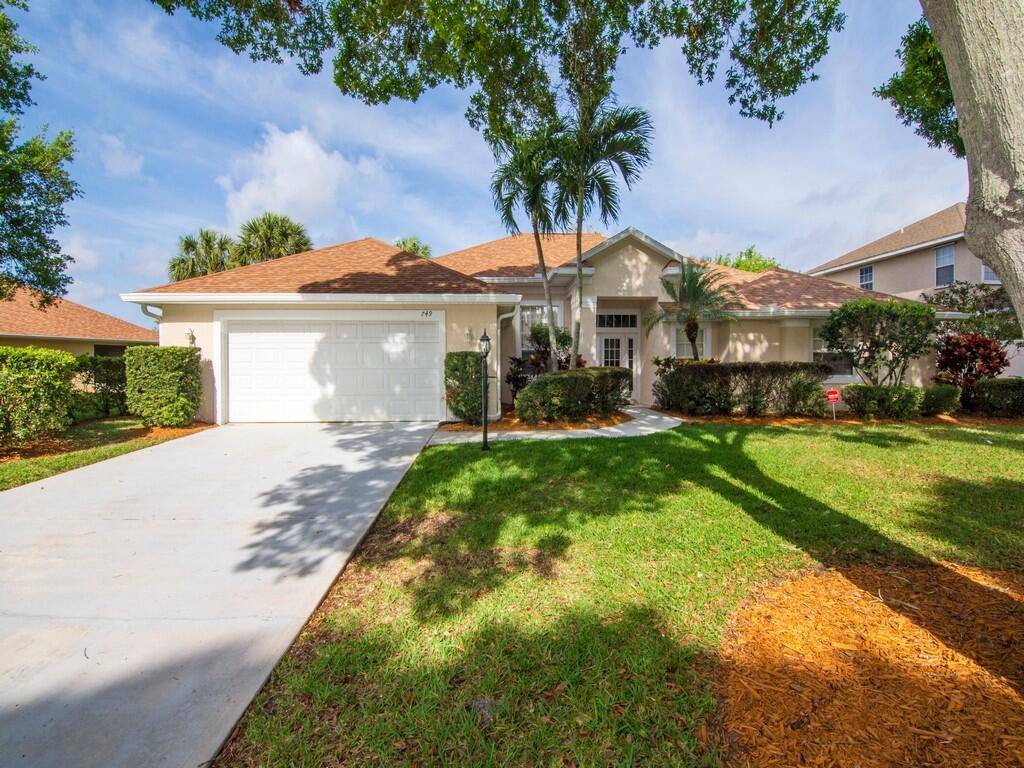 Vero Beach, FL 32968,749 SW 44th AVE