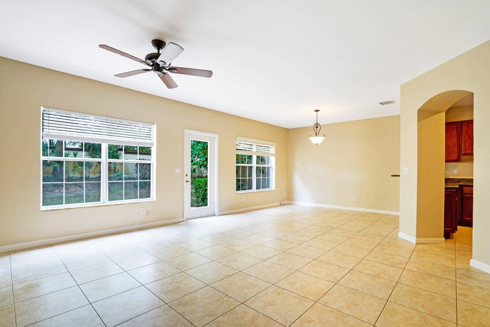 Greenacres, FL 33463,4306 Cohune Palm CT