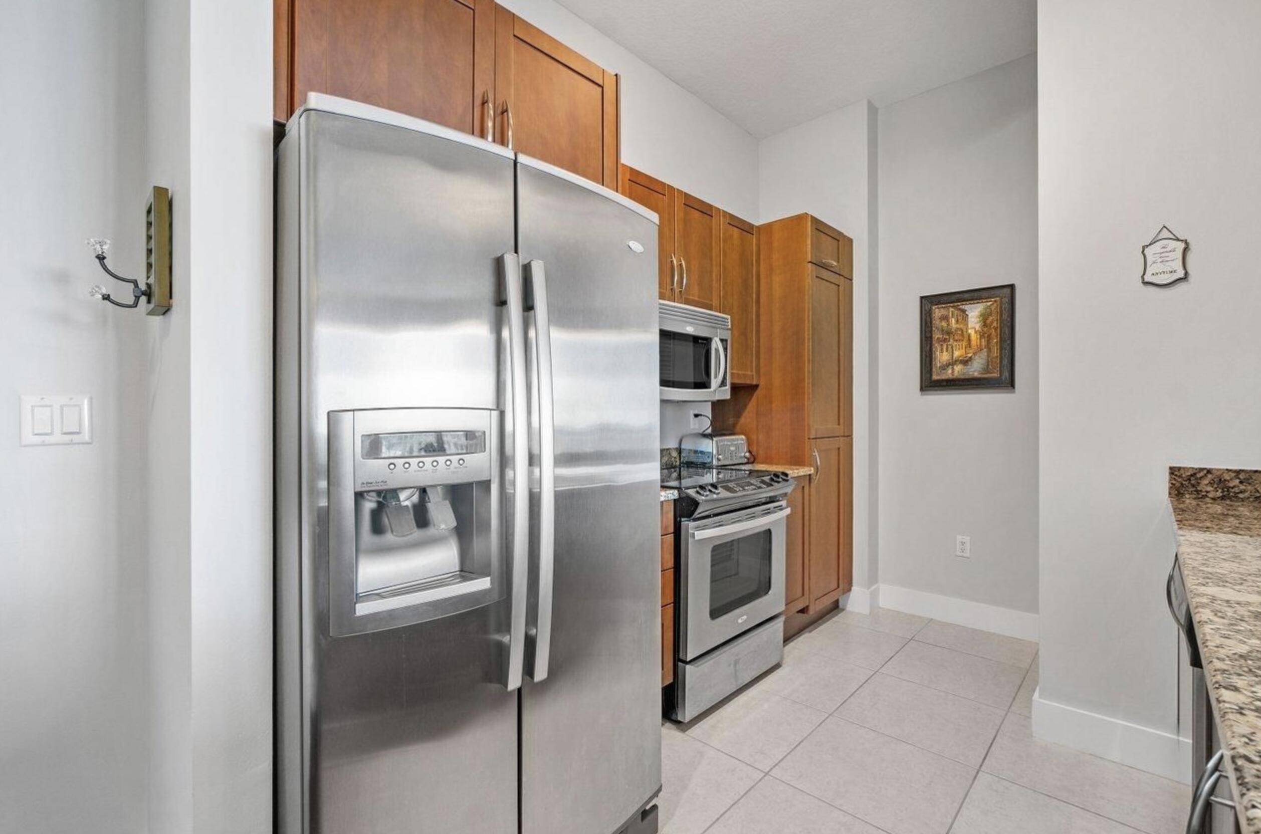 Boynton Beach, FL 33435,450 N Federal HWY Penthouse 2