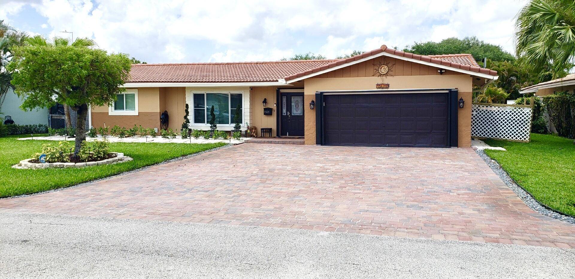 Coral Springs, FL 33065,7519 NW 42nd CT