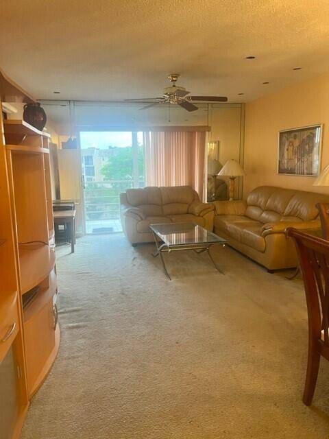 Sunrise, FL 33322,8435 Sunrise Lakes BLVD 303