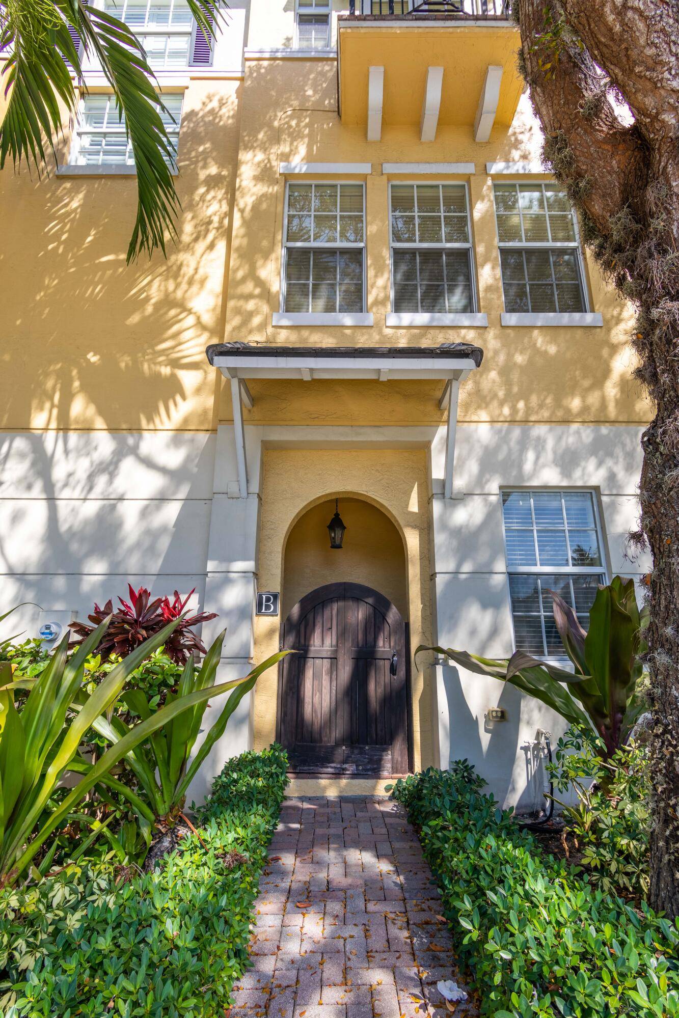 Delray Beach, FL 33483,285 SE 6th AVE B