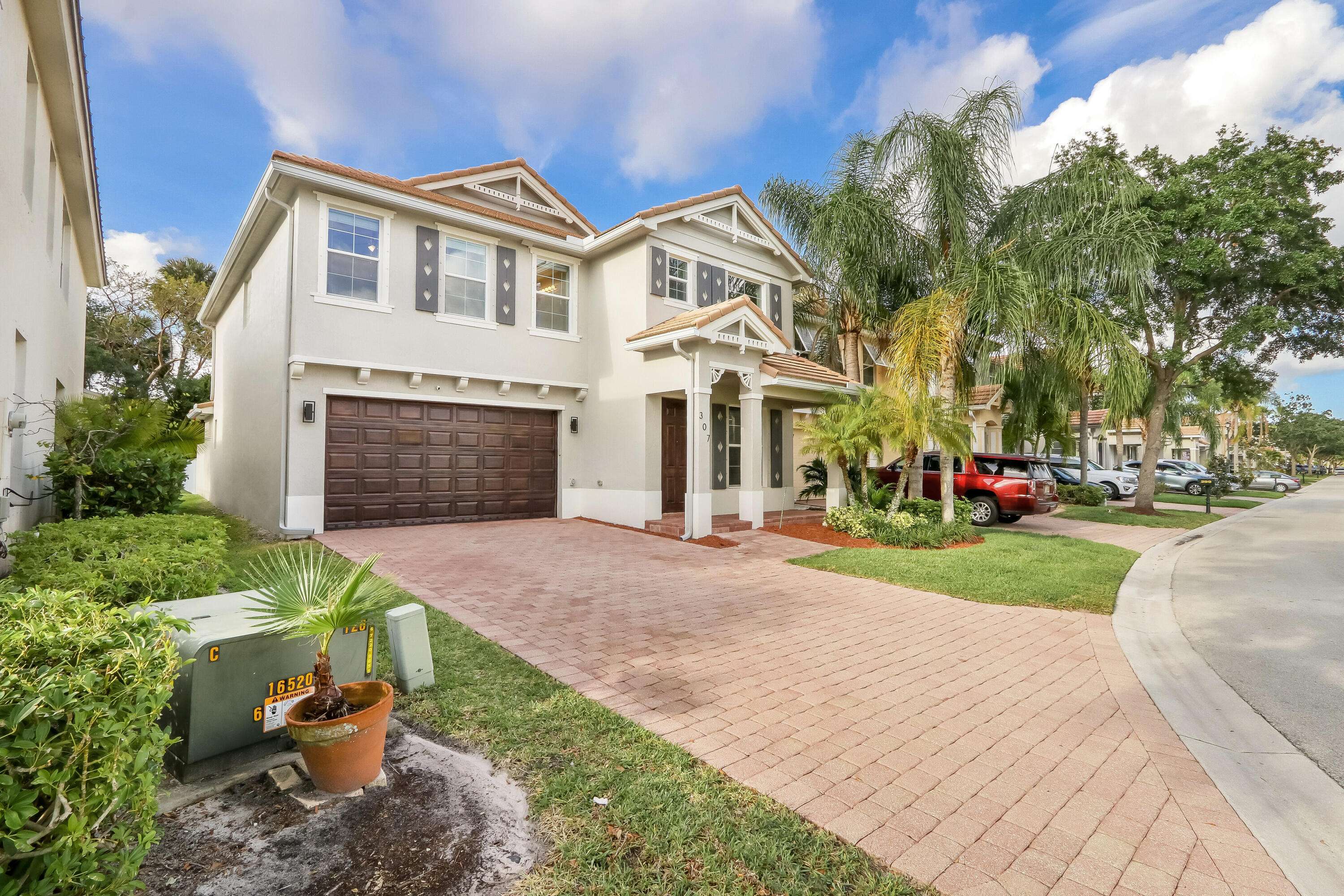 Royal Palm Beach, FL 33411,307 Belle Grove LN