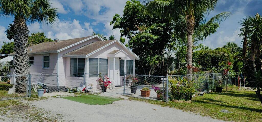 Lake Worth, FL 33461,111 S Price ST