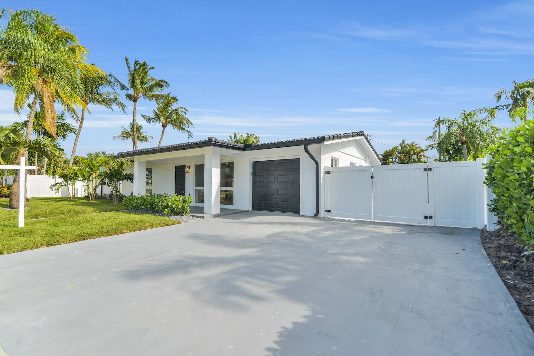 Deerfield Beach, FL 33441,1104 SE 5th CT