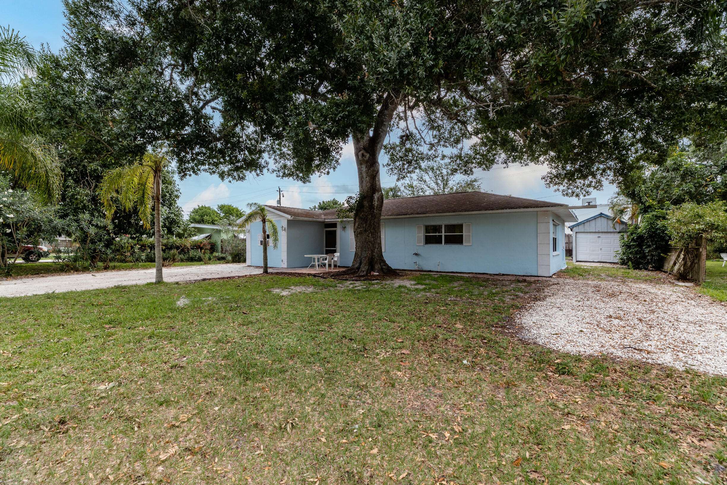 Vero Beach, FL 32966,1915 45th AVE