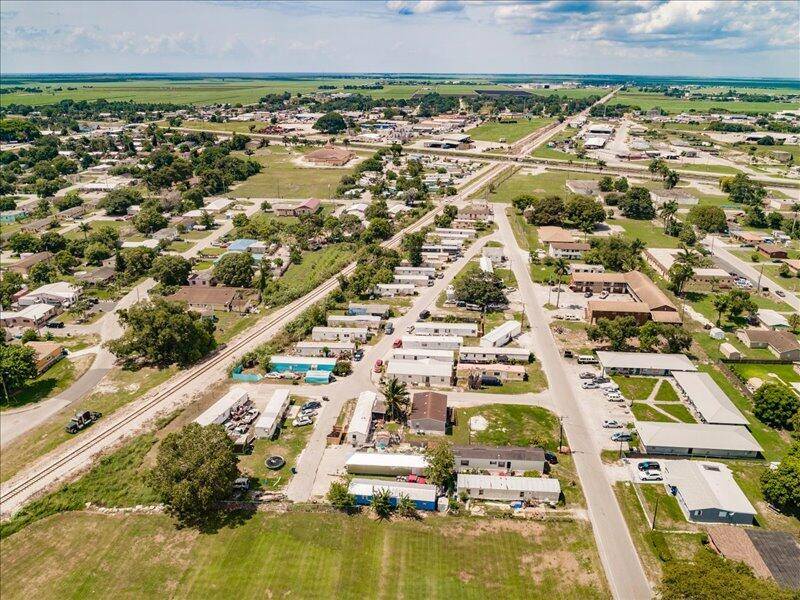 Belle Glade, FL 33430,300 NW 11th ST 10