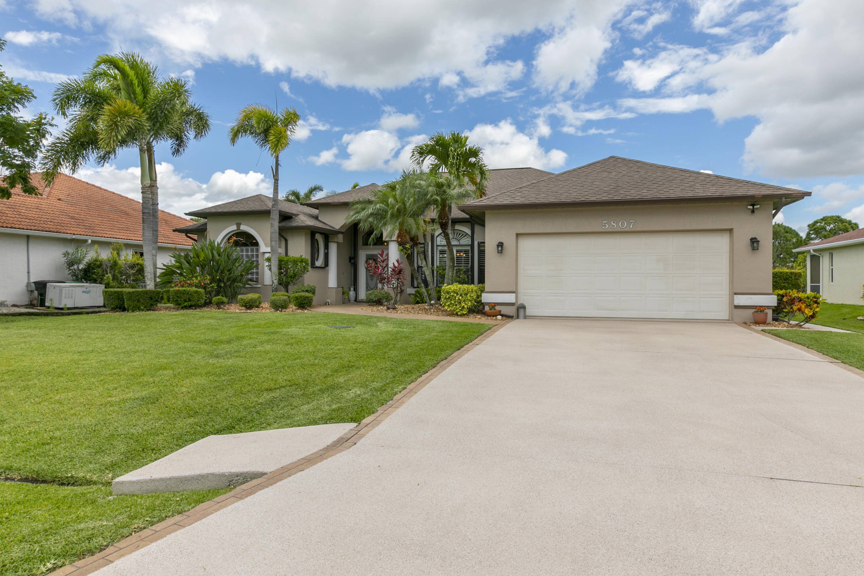 Port Saint Lucie, FL 34953,5807 NW Fall Flower CT