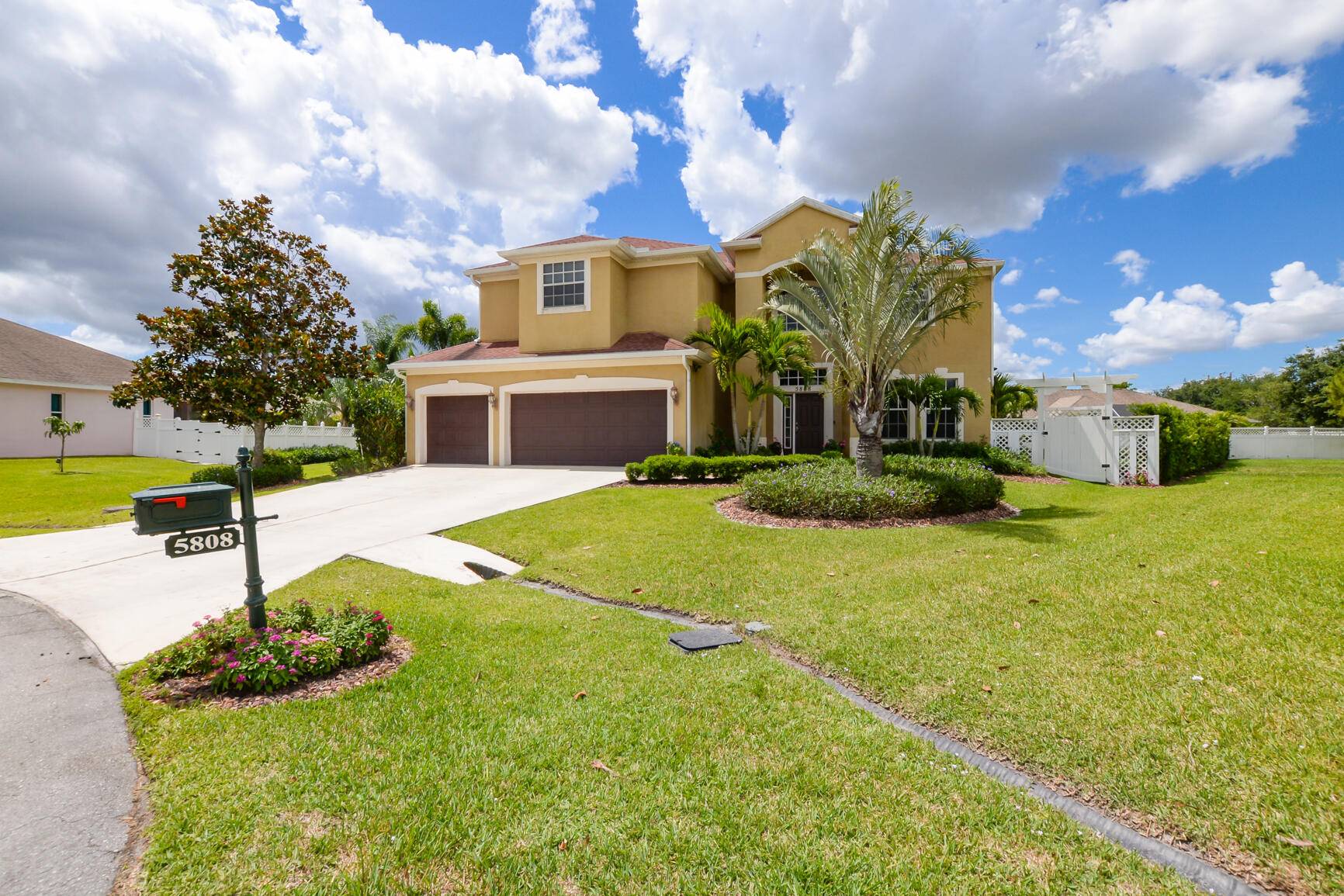 Port Saint Lucie, FL 34986,5808 NW Rose Petal CT