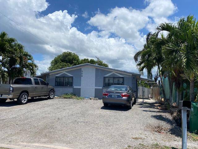 South Bay, FL 33493,236 NW 9th AVE