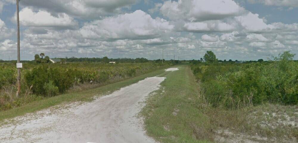 Okeechobee, FL 34972,18569 NW 250th ST