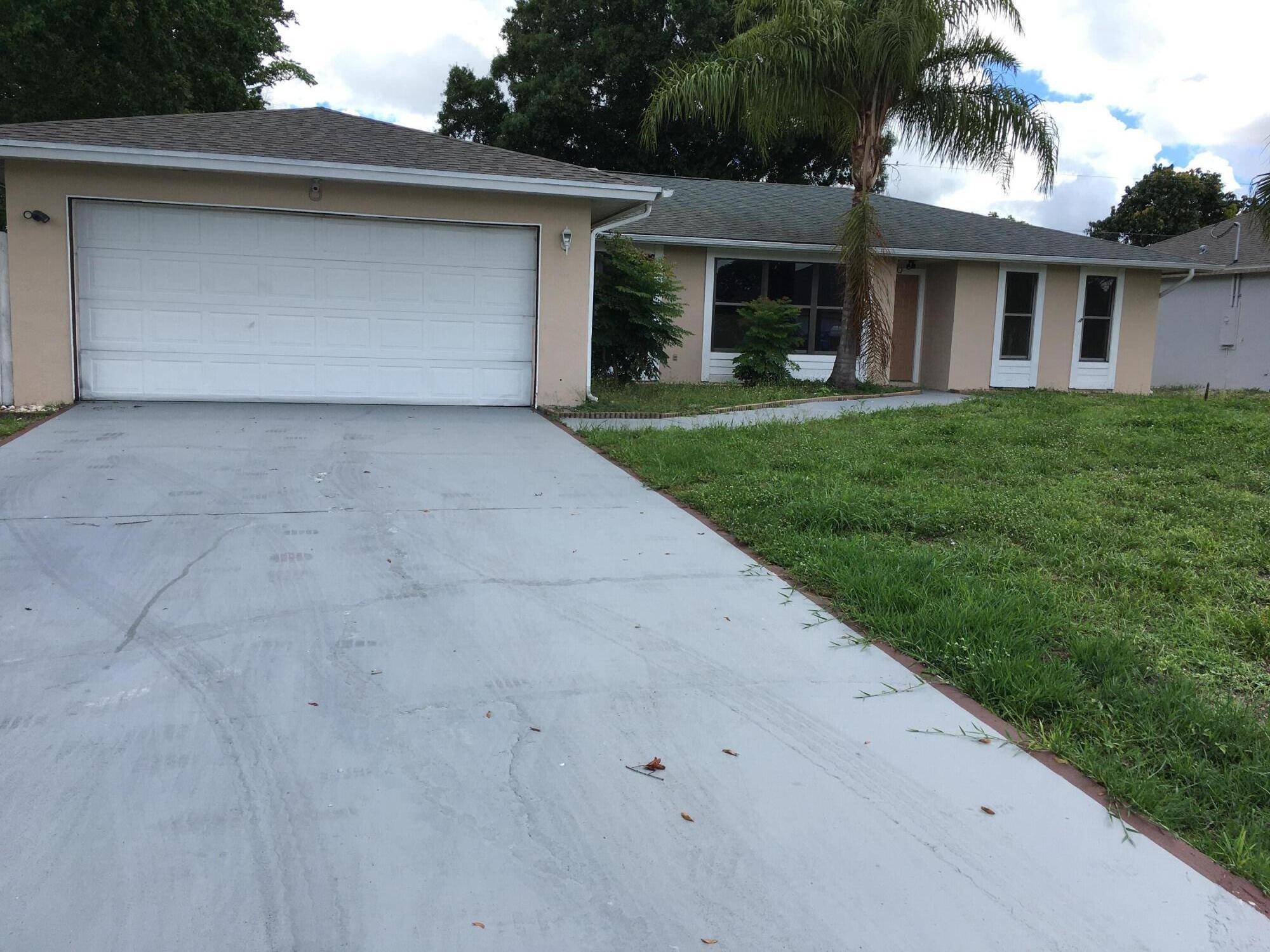 Port Saint Lucie, FL 34953,2437 SW Monterrey LN