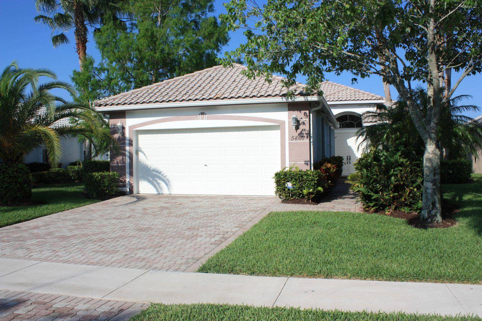 Lake Worth, FL 33467,5467 S Fountains DR