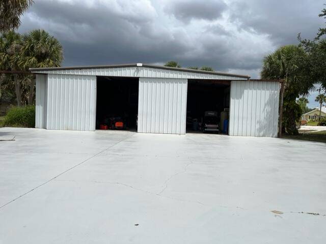 Port Saint Lucie, FL 34987,18601 Kitty Hawk CT