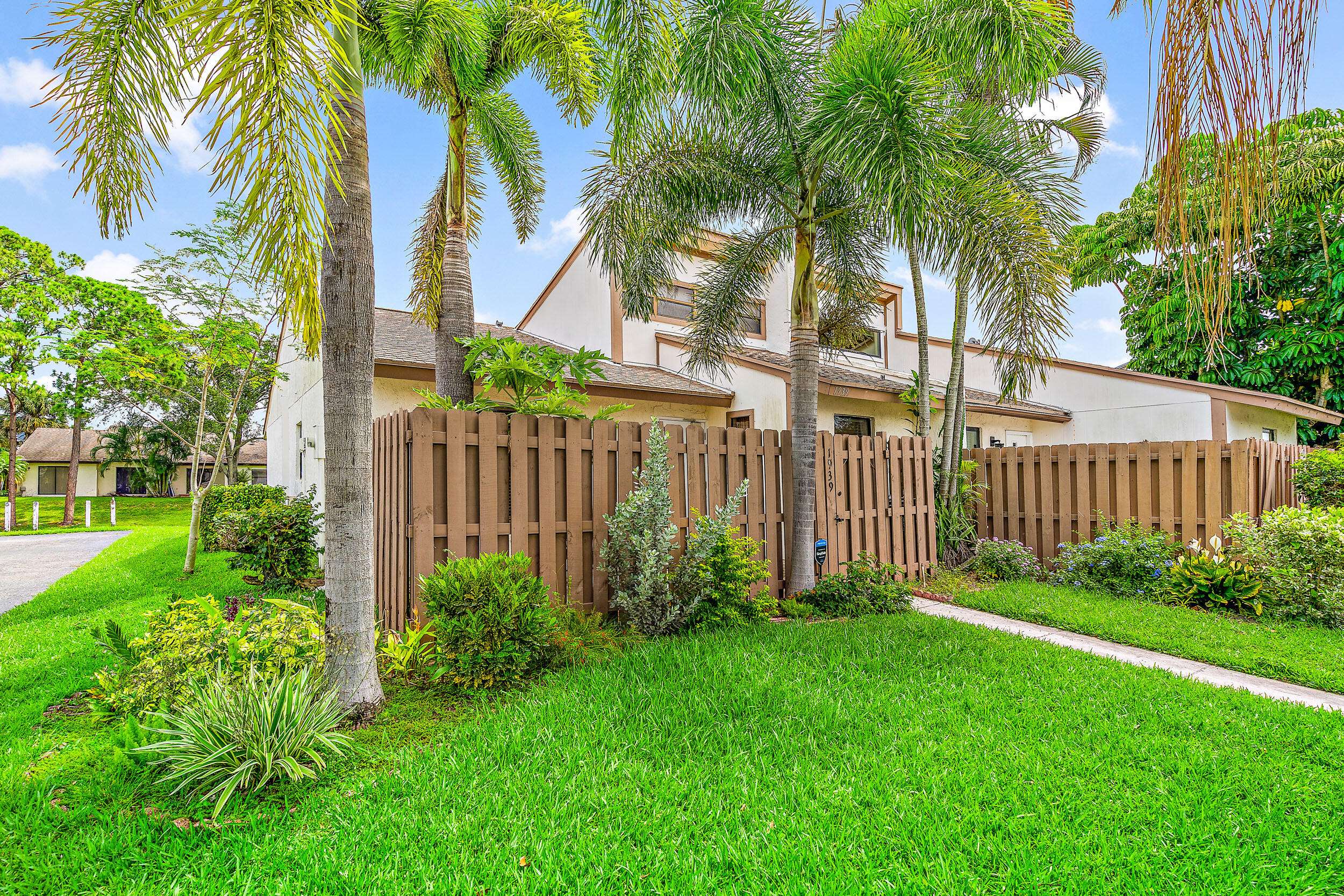 West Palm Beach, FL 33415,1939 Monks CT