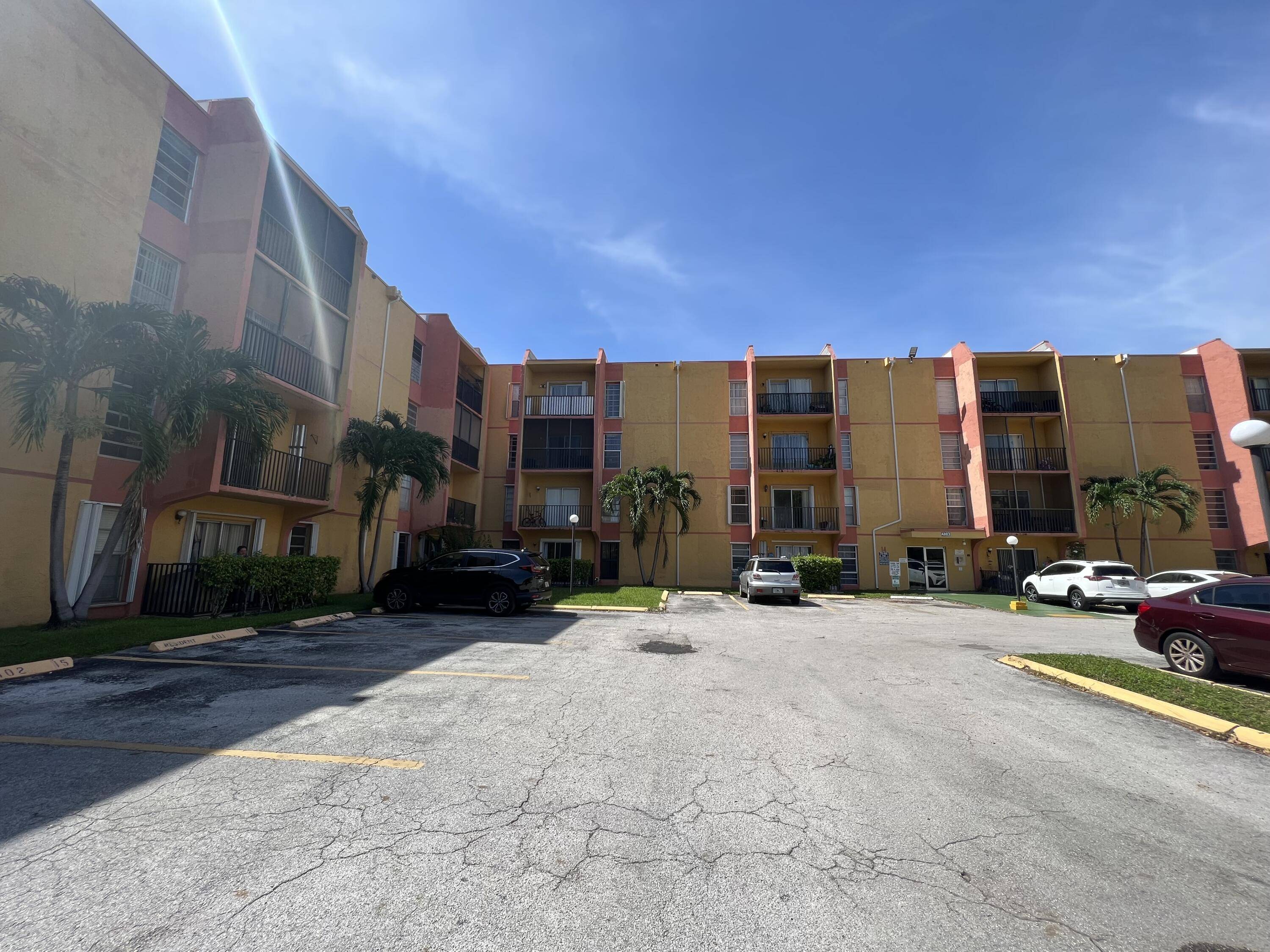 Miami, FL 33126,4803 NW 7th ST 405-14