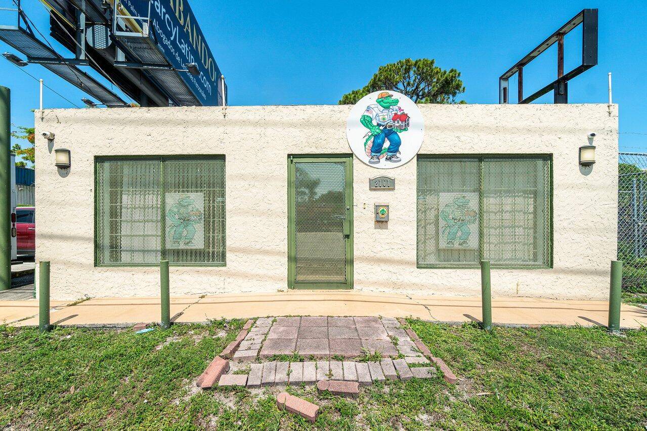 West Palm Beach, FL 33415,2101 S Military TRL