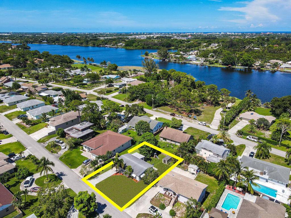 Lake Worth, FL 33462,6692 Westview DR