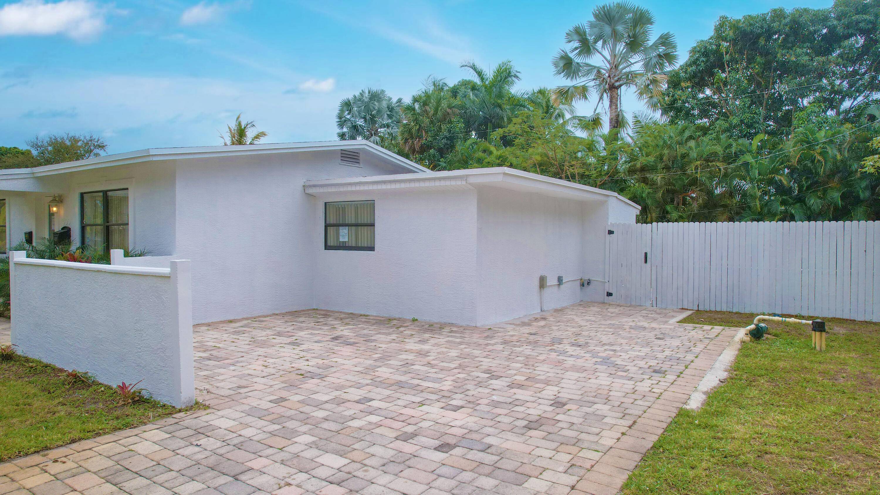 Wilton Manors, FL 33334,400 NE 26th DR