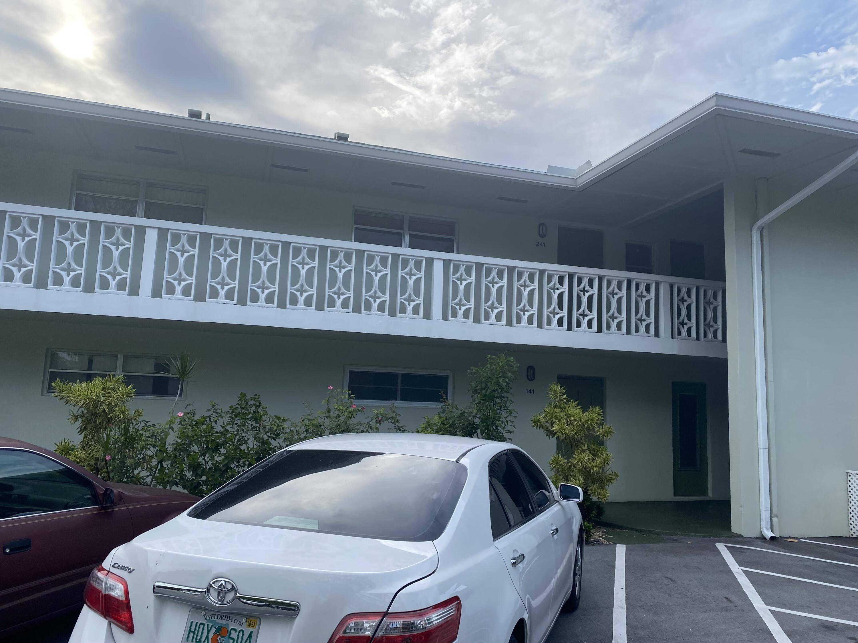 Plantation, FL 33317,4200 NW 3rd CT 241