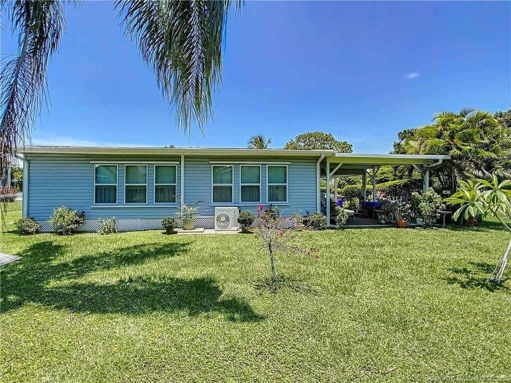 Stuart, FL 34997,6261 SE Colonial DR