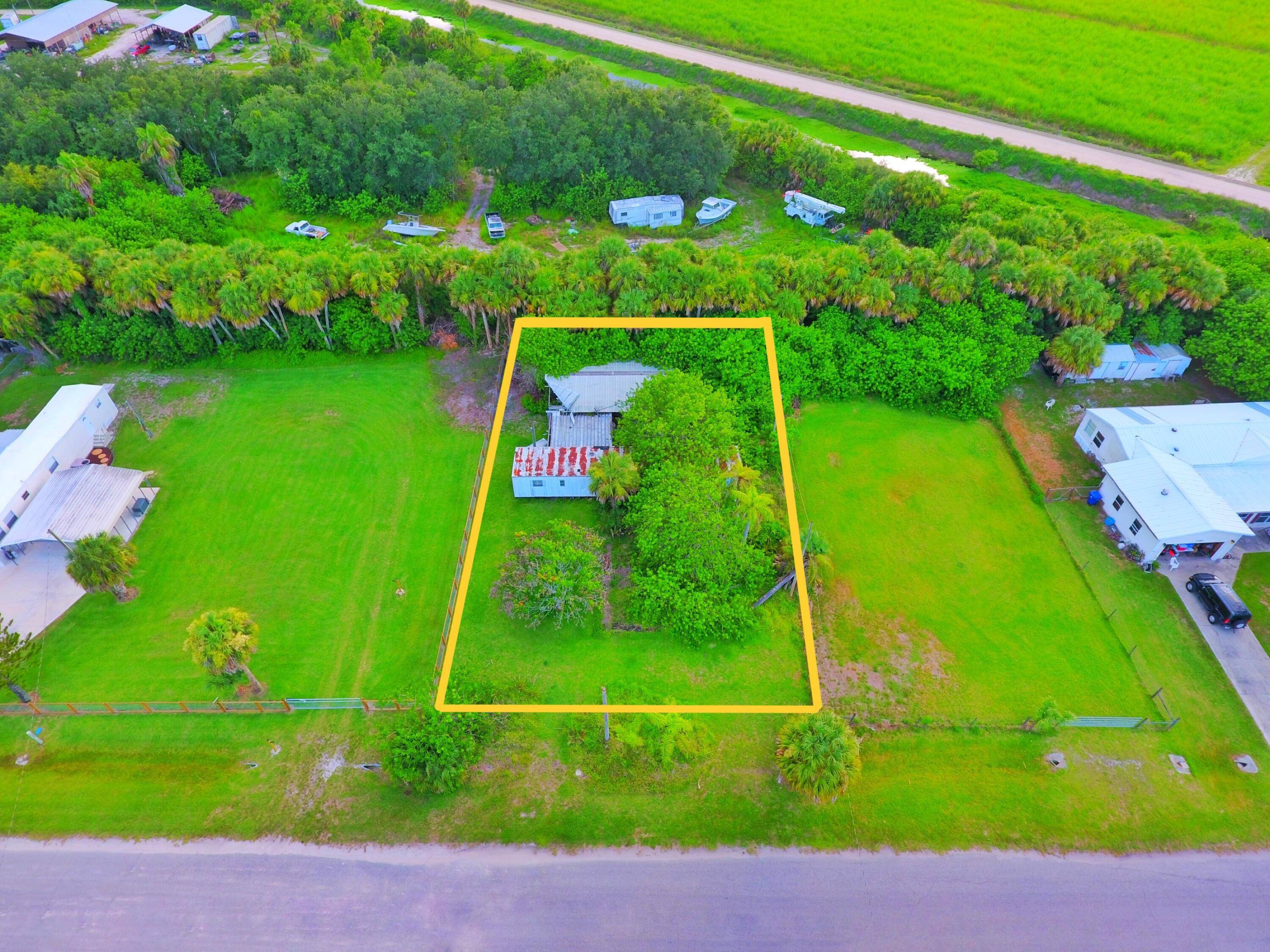 Moore Haven, FL 33471,1263 Click DR