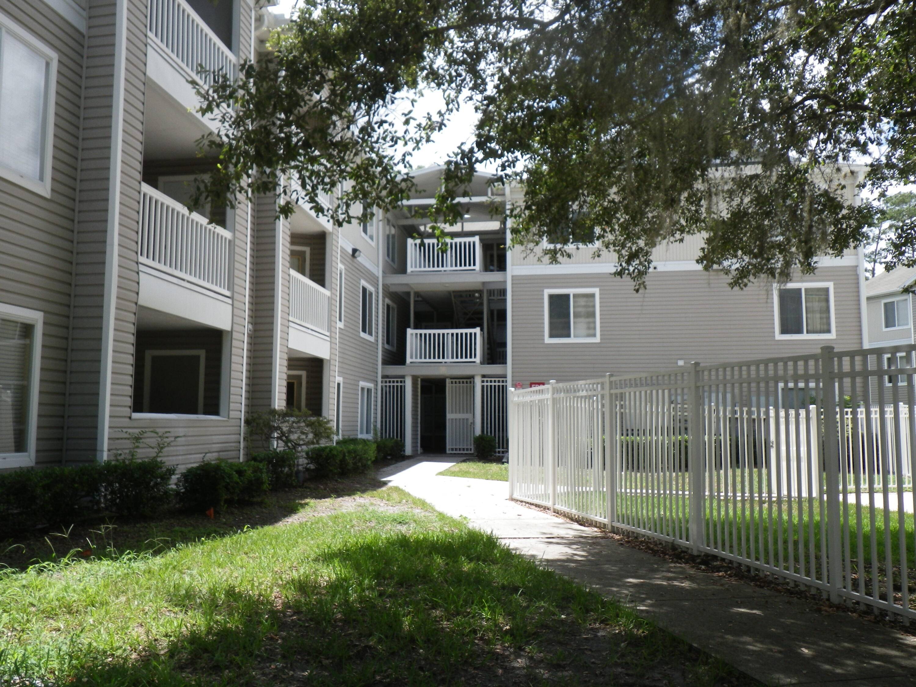 Gainesville, FL 32608,4000 SW 23rd ST 2307