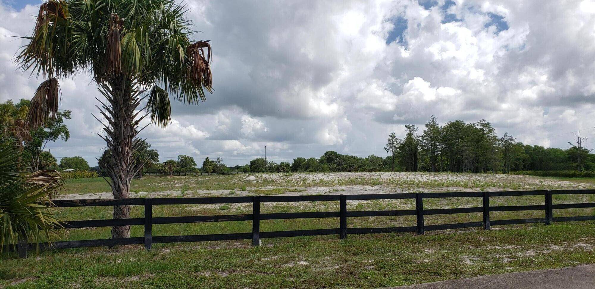 Loxahatchee, FL 33470,19749 Black Falcon RD