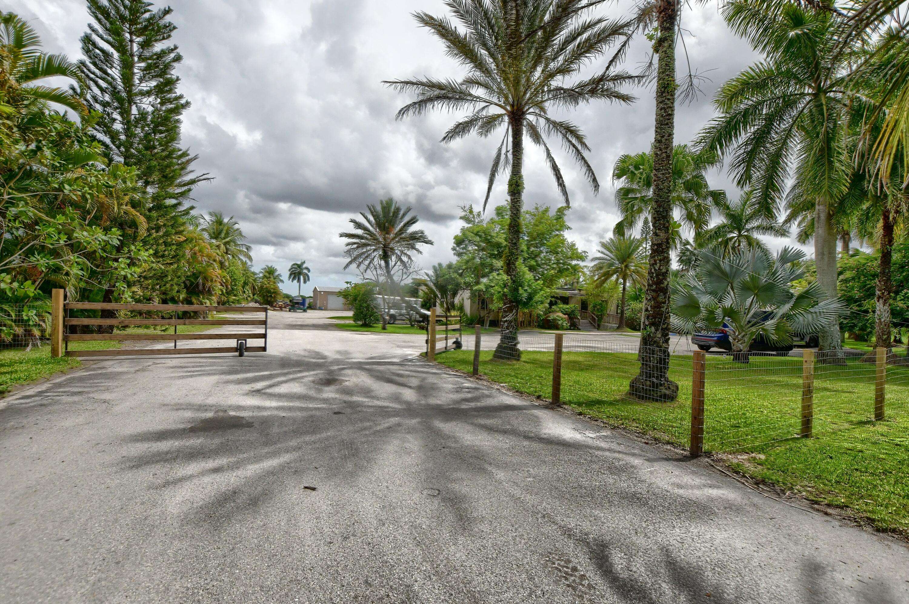 Delray Beach, FL 33446,9717 Happy Hollow RD