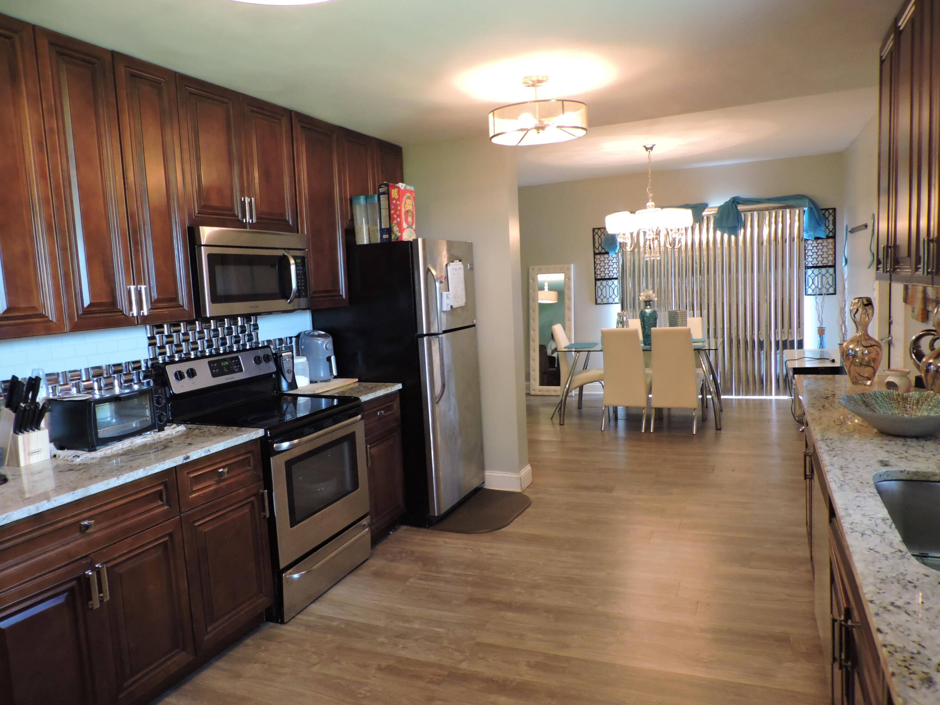 South Bay, FL 33493,305 Steele CIR